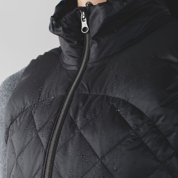 Lululemon down for a run vest EUC black size 4 - Picture 4 of 7